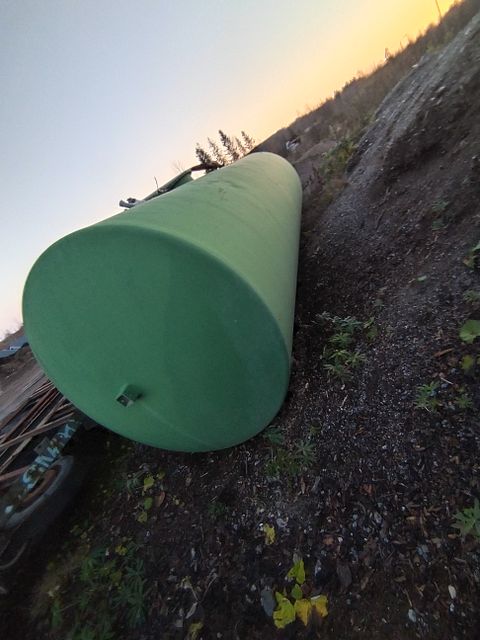 Image 2/6
