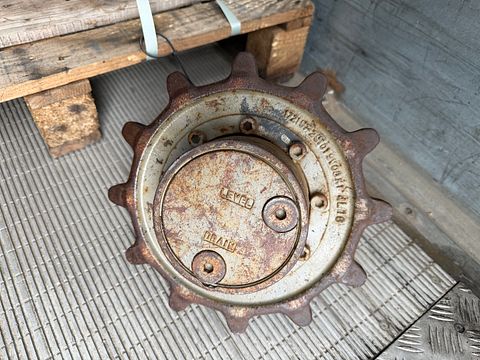 Image 1/3