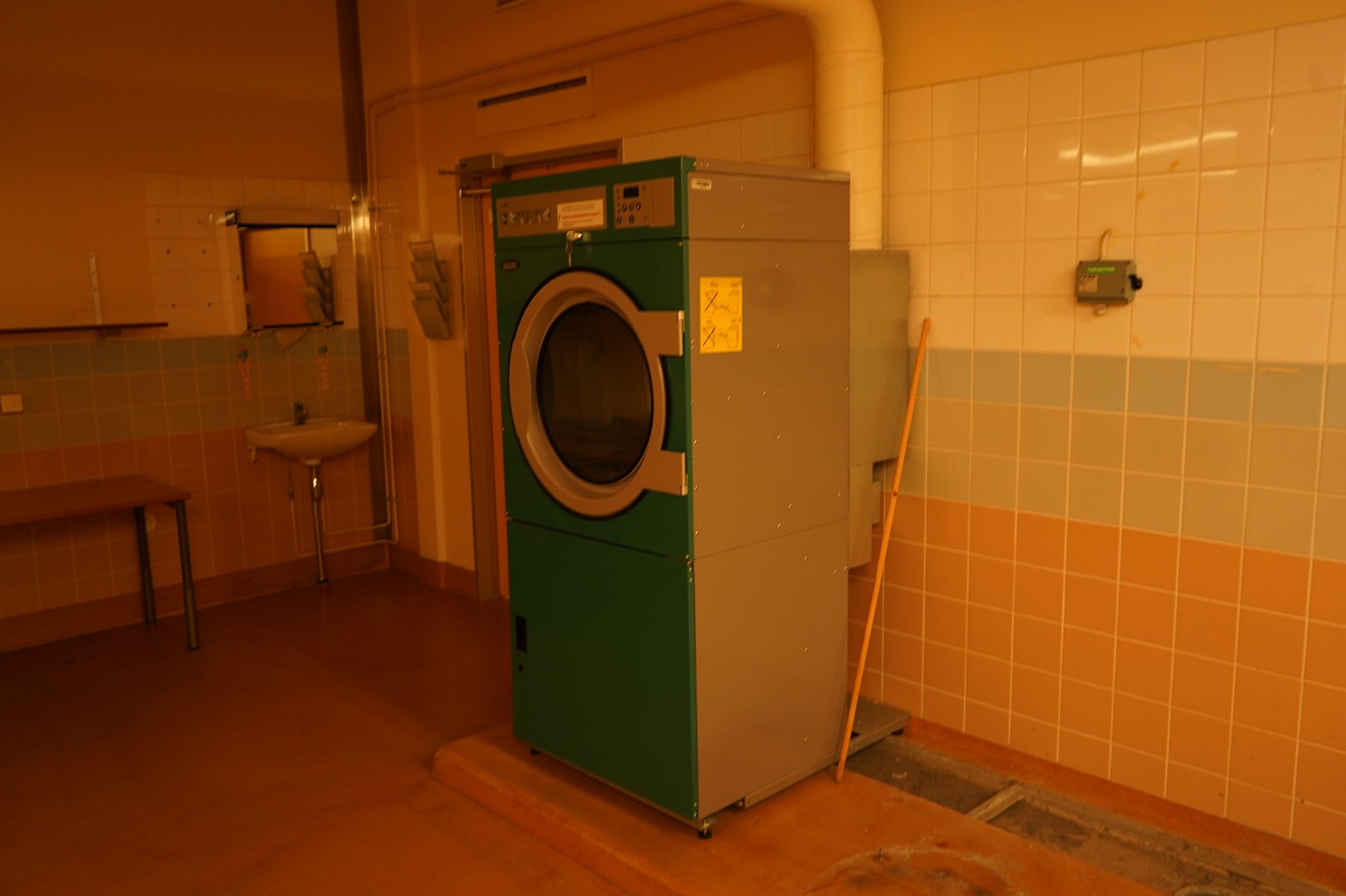 Image 1/11