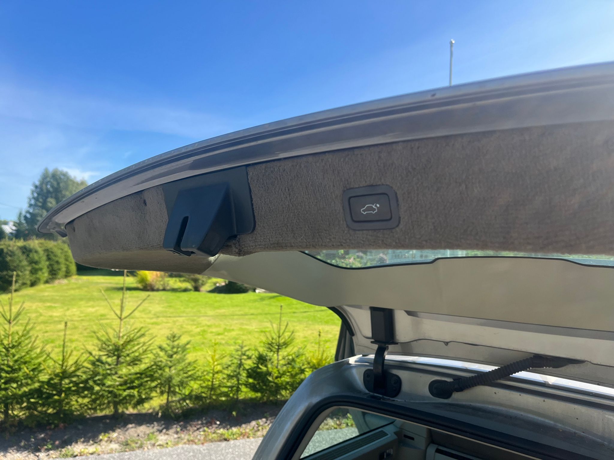 Image 10/39