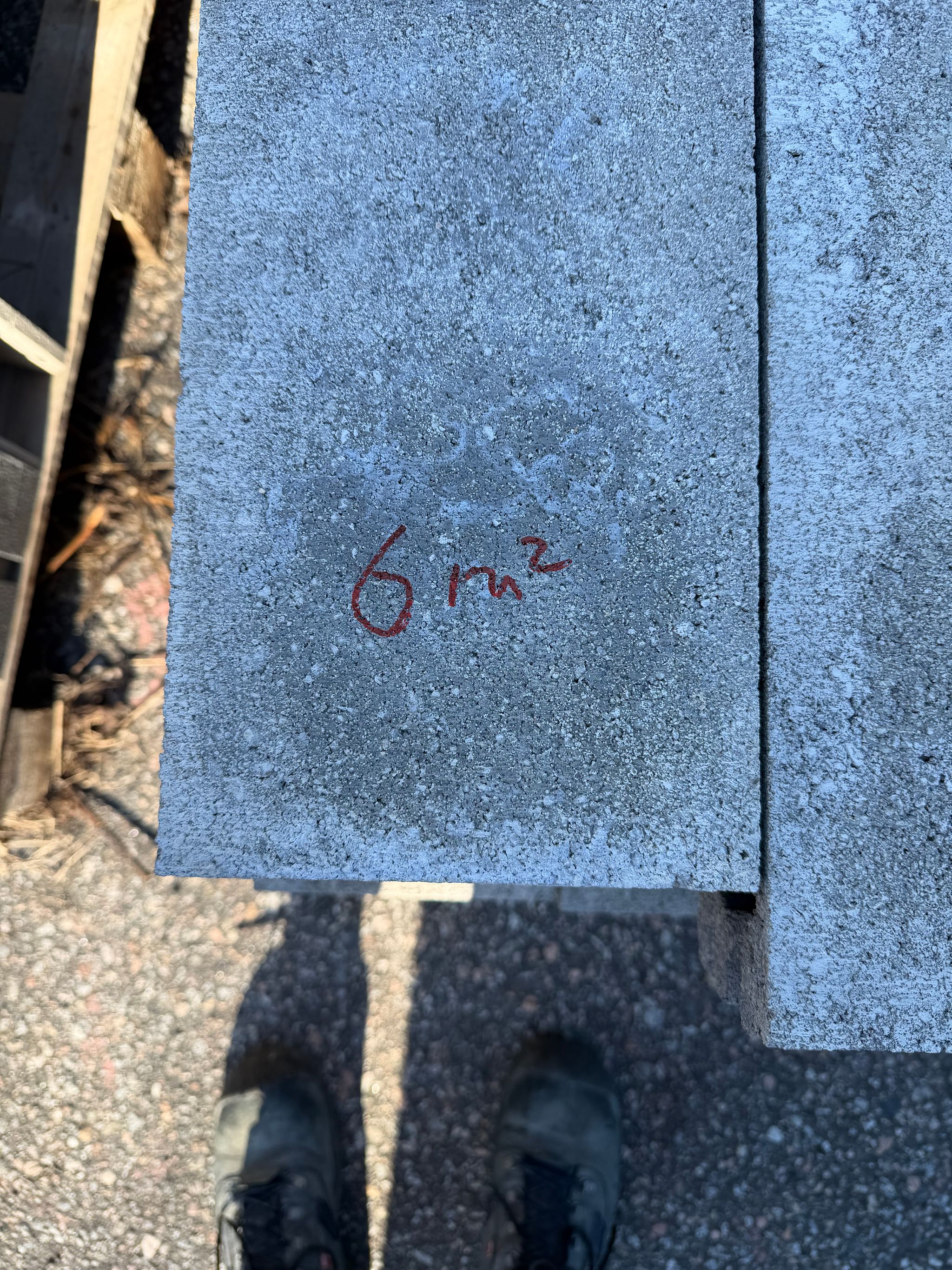 Image 8/17