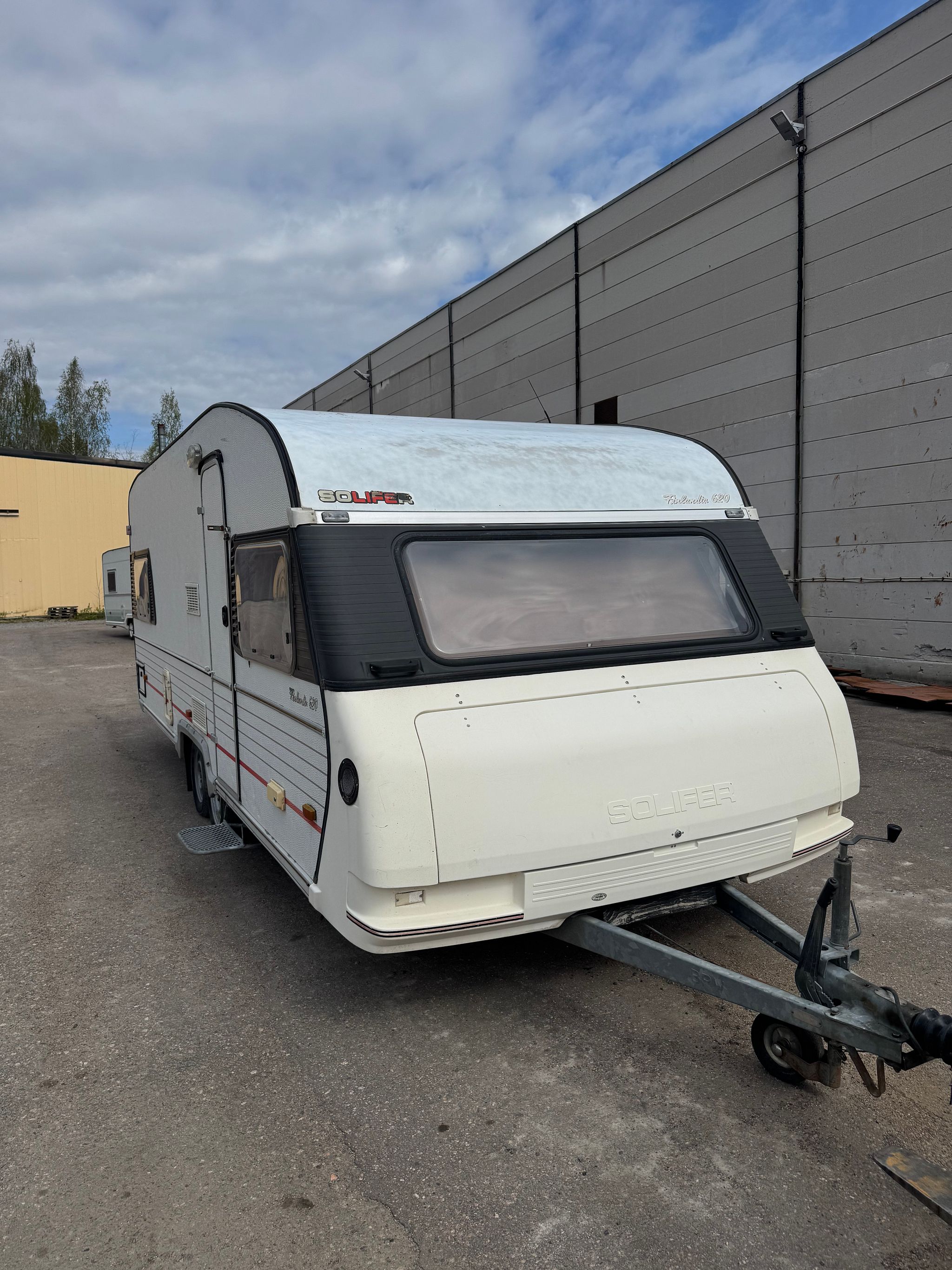 Image 1/17