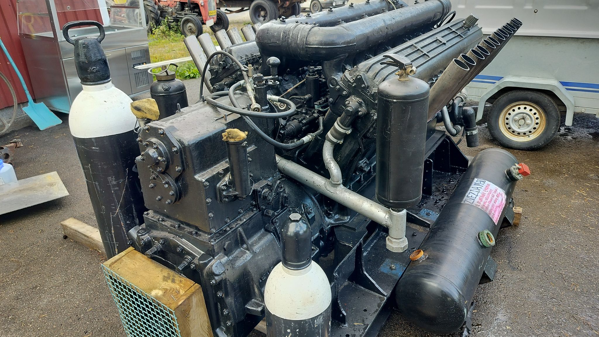 Image 3/13