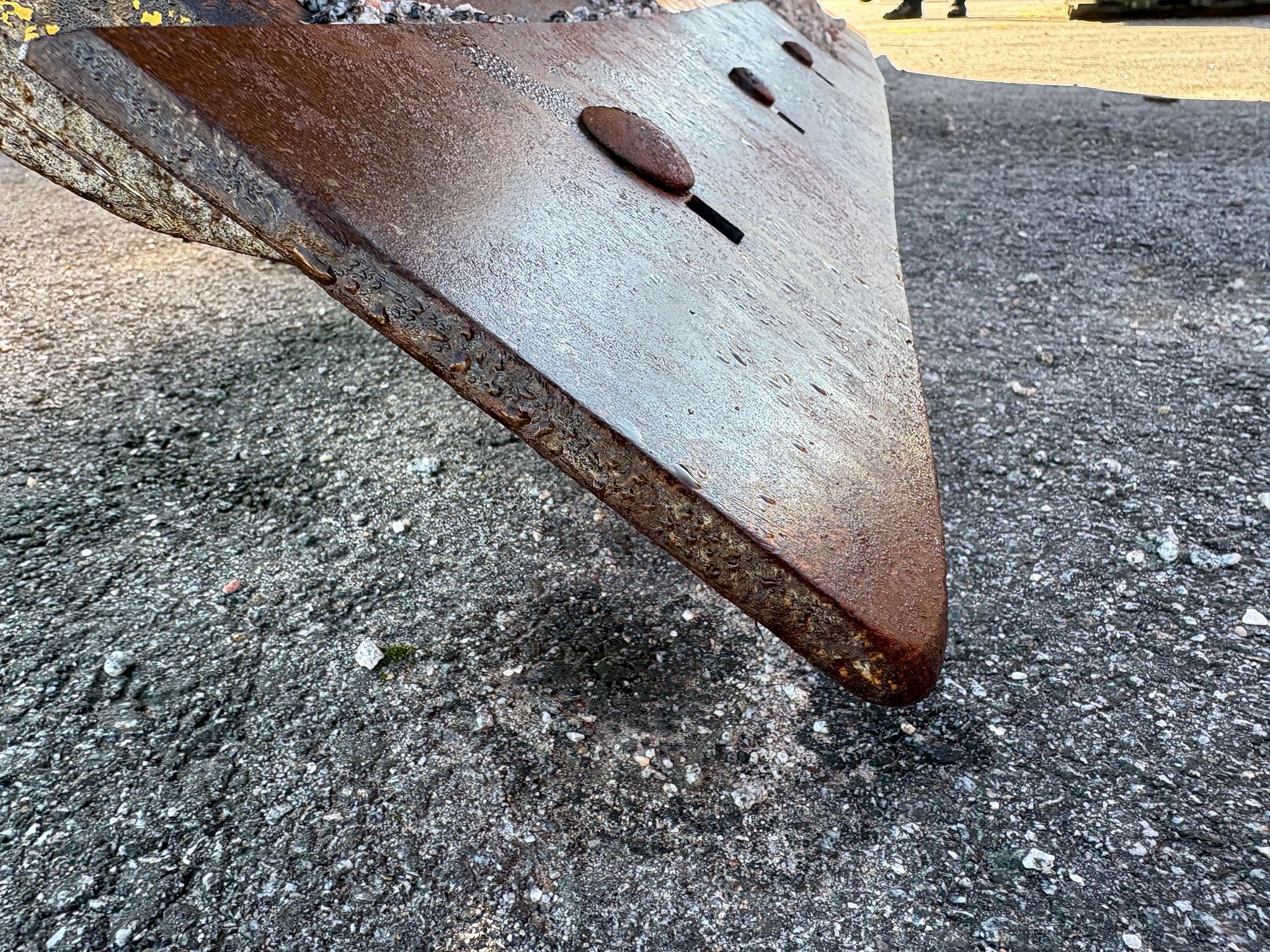 Image 10/12