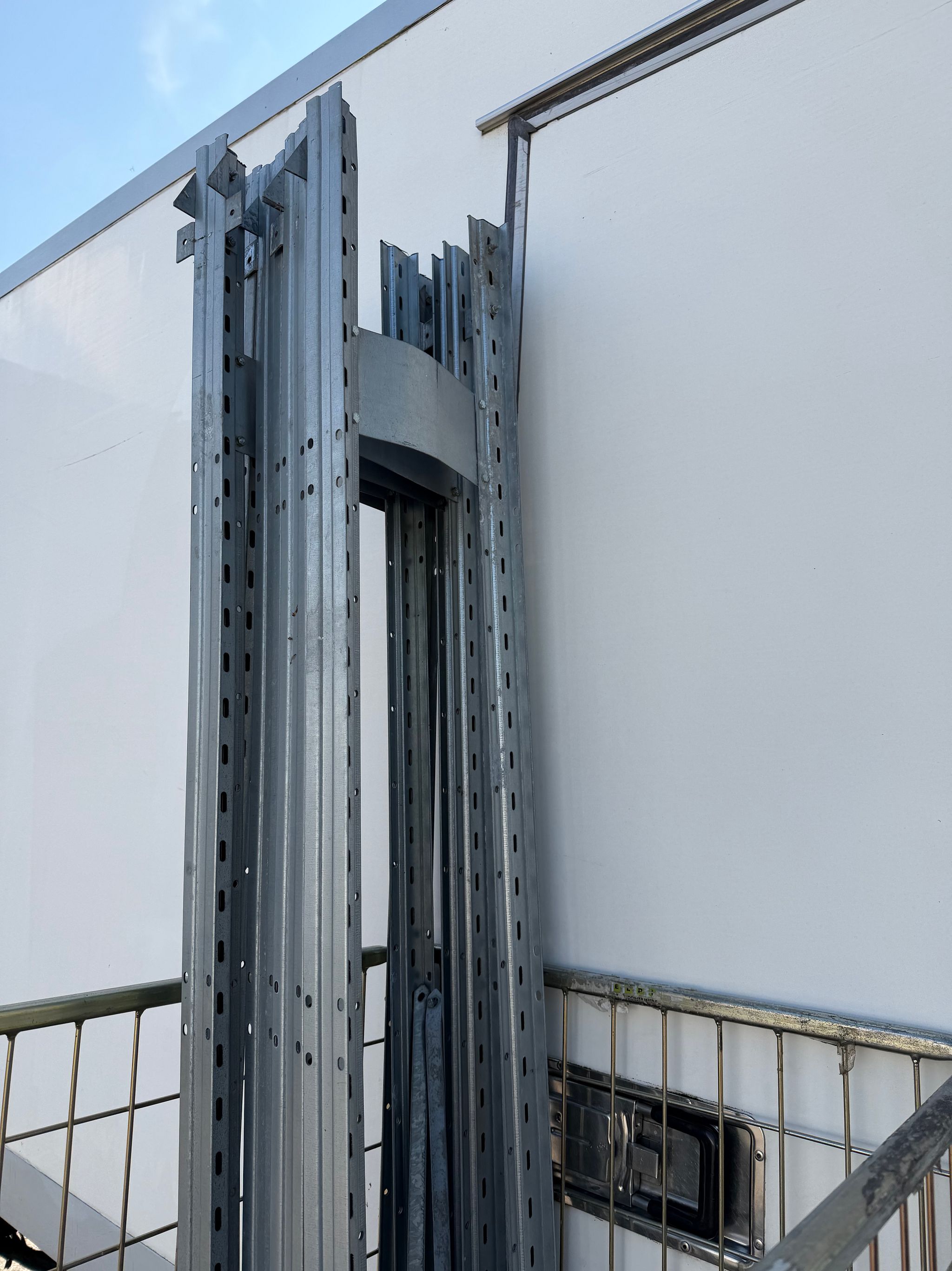 Image 7/8