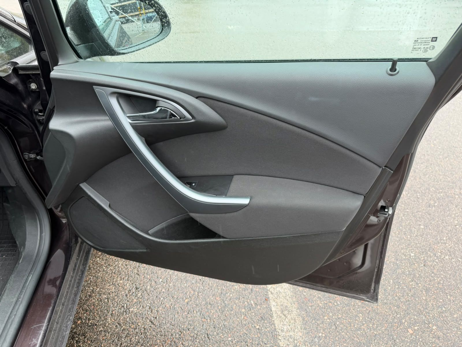Image 23/44