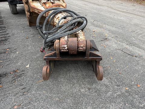 Image 5/7