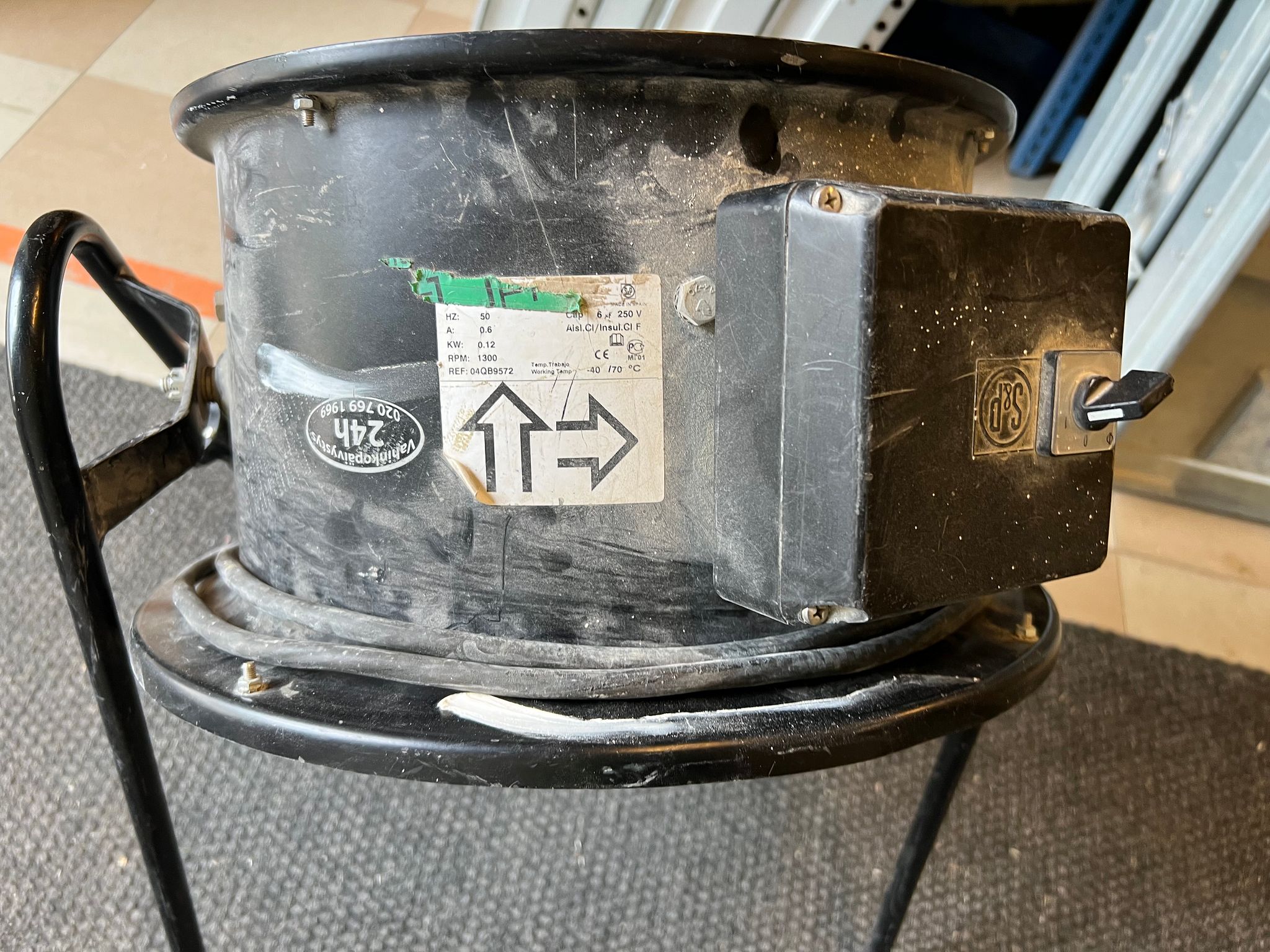 Image 8/9