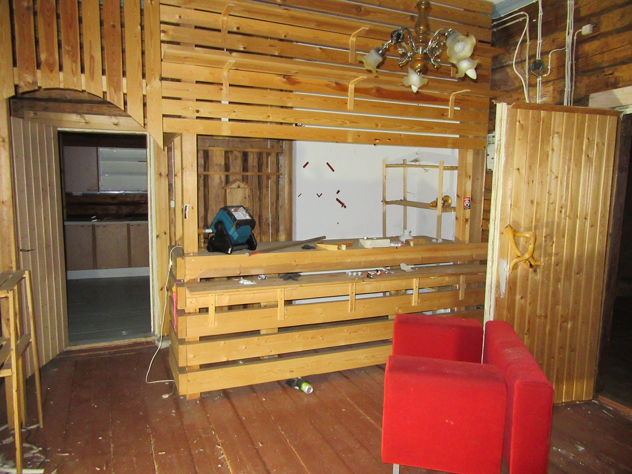 Image 4/14
