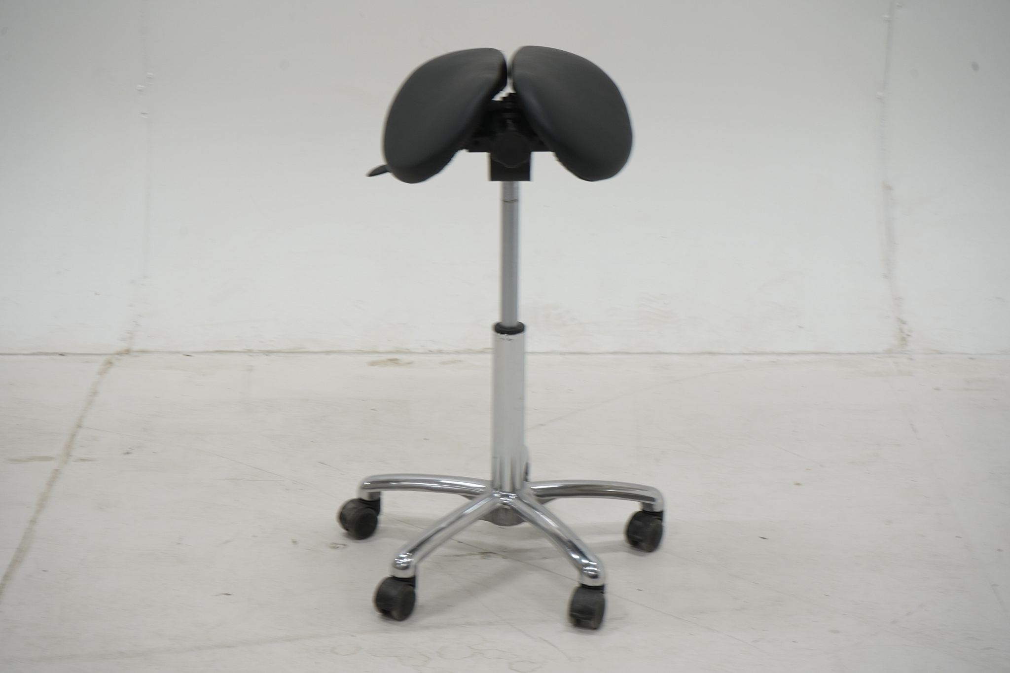 Image 2/7