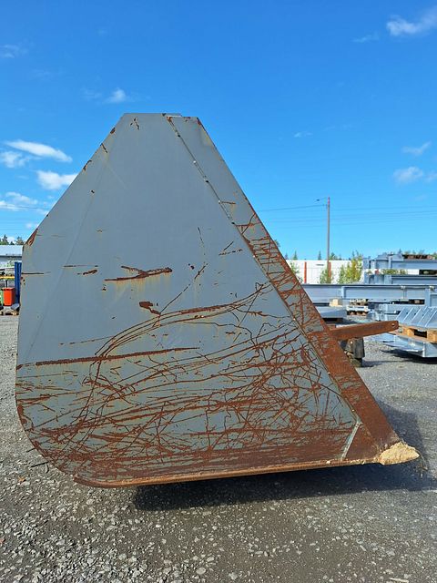 Image 3/8