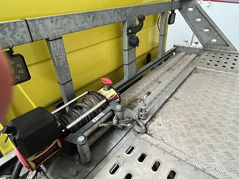 Image 5/13