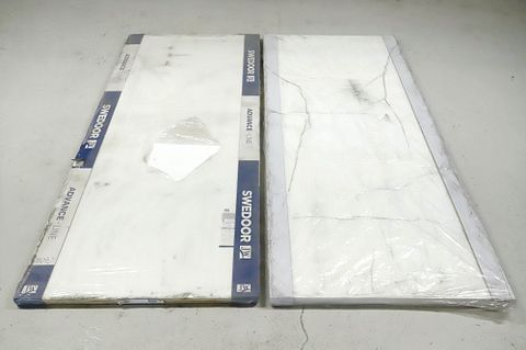 Image 2/6