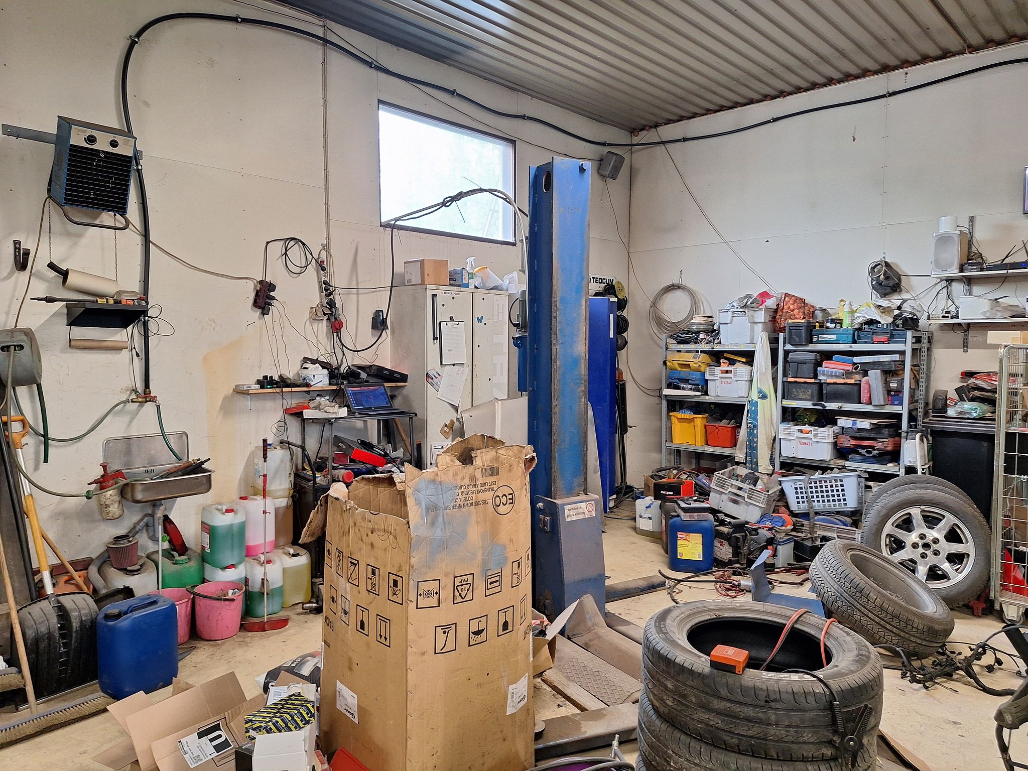 Image 3/10