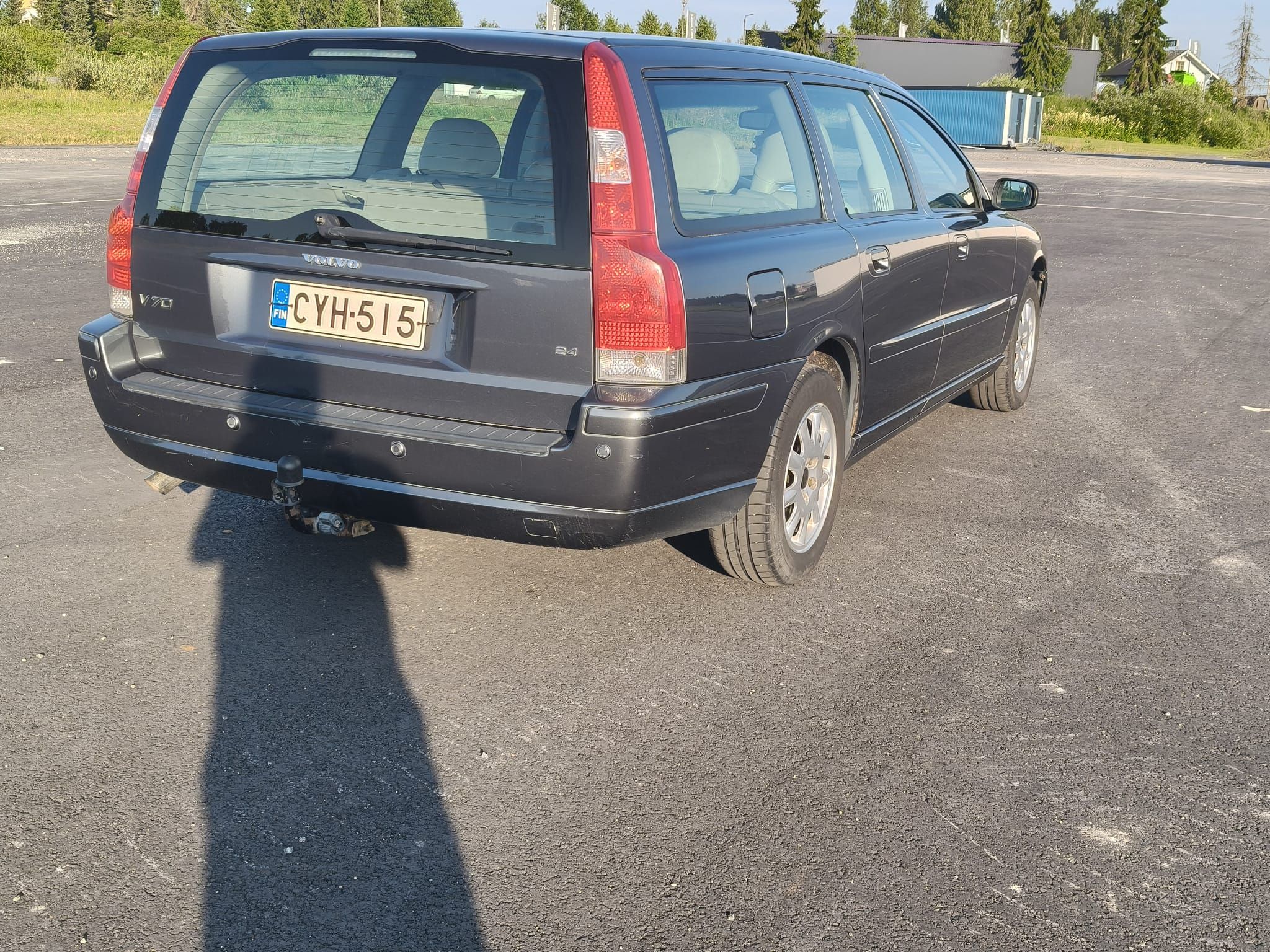 Image 3/46
