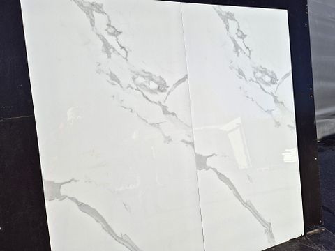Image 2/26