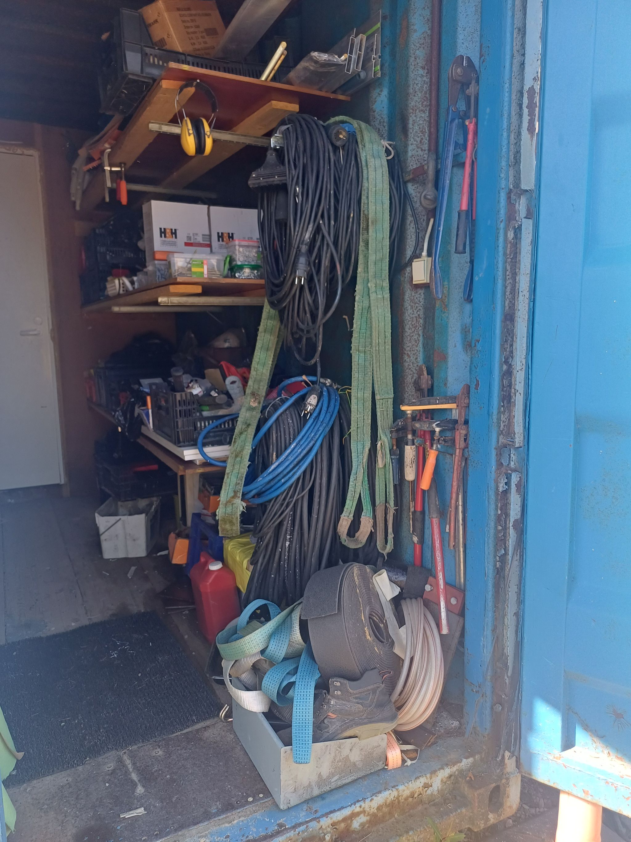 Image 13/15