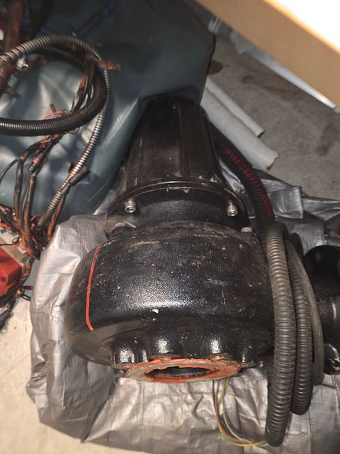 Image 6/8