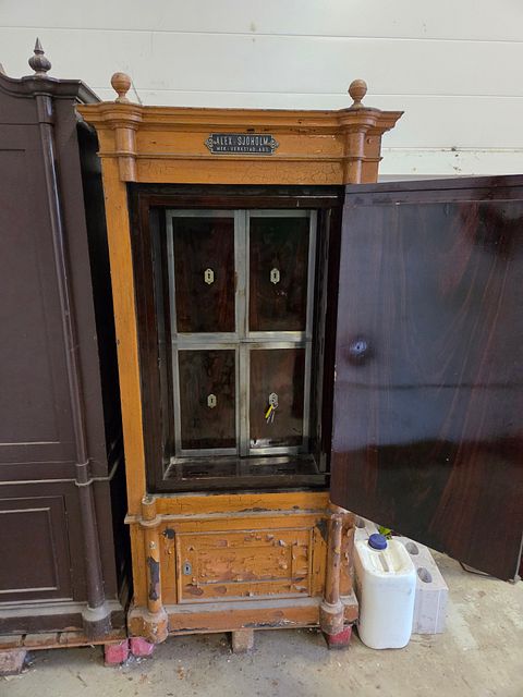 Image 2/2