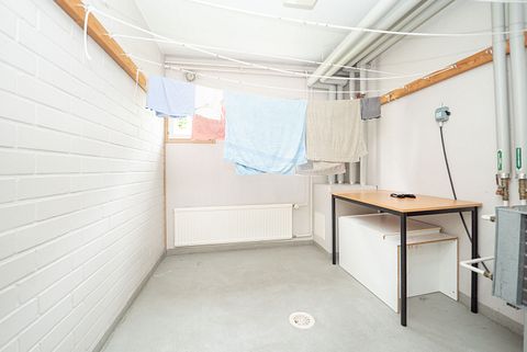 Image 28/29