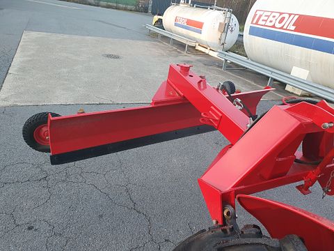 Image 11/12