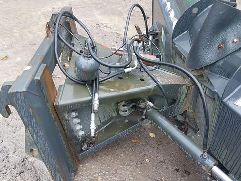Image 8/11