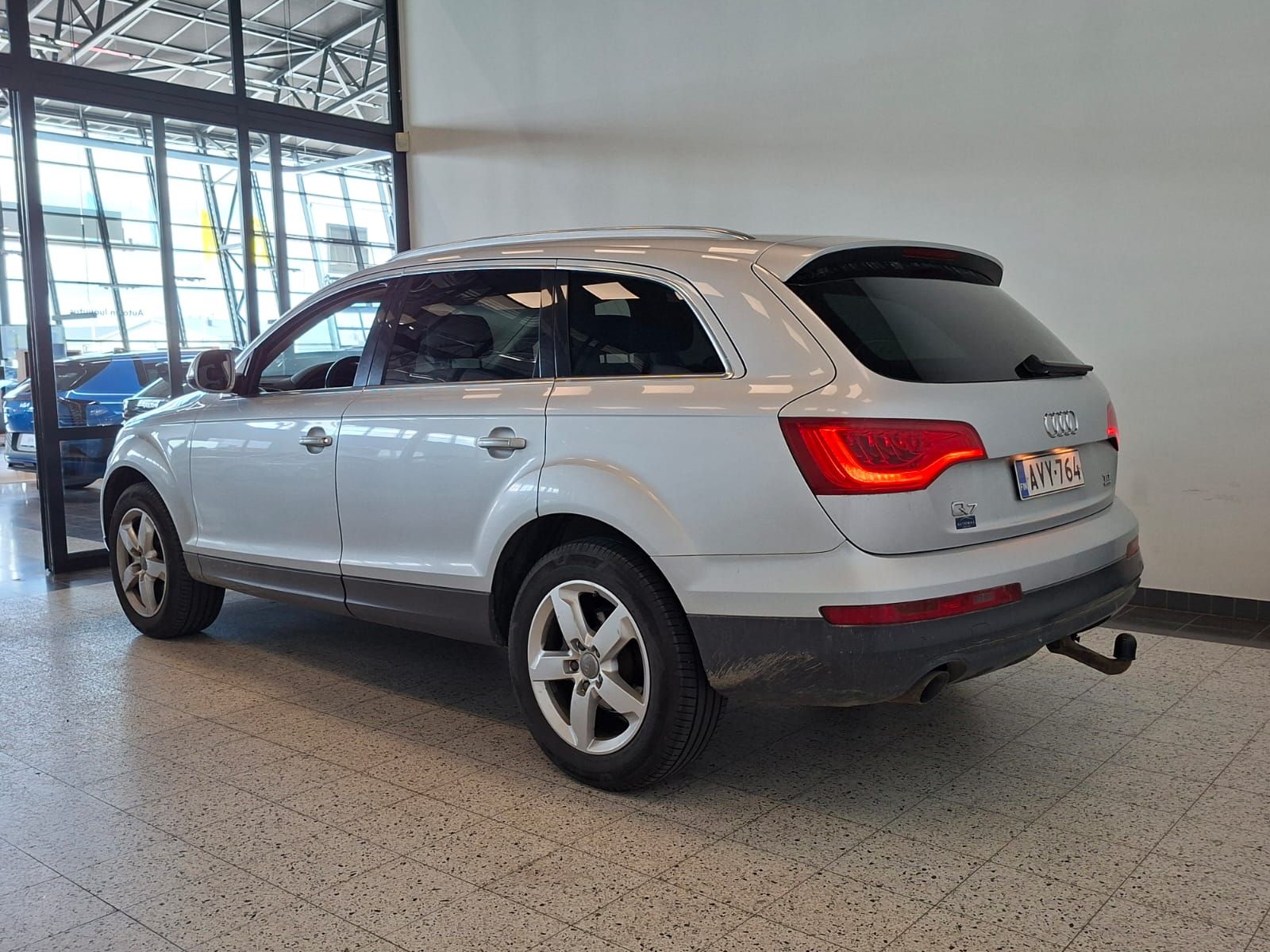 Image 5/33