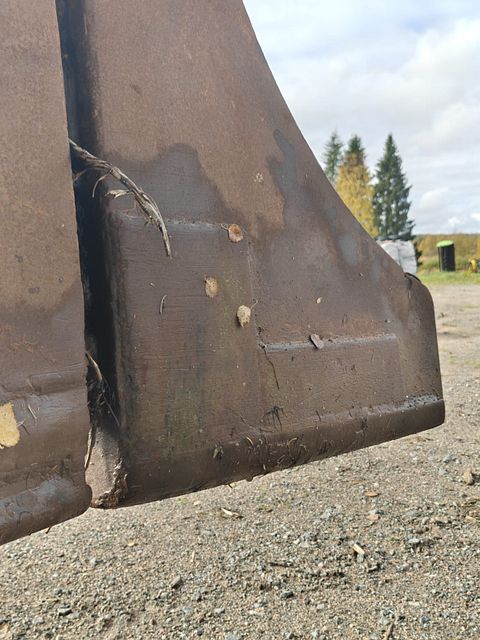 Image 6/7