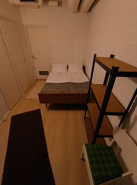 Image 9/64