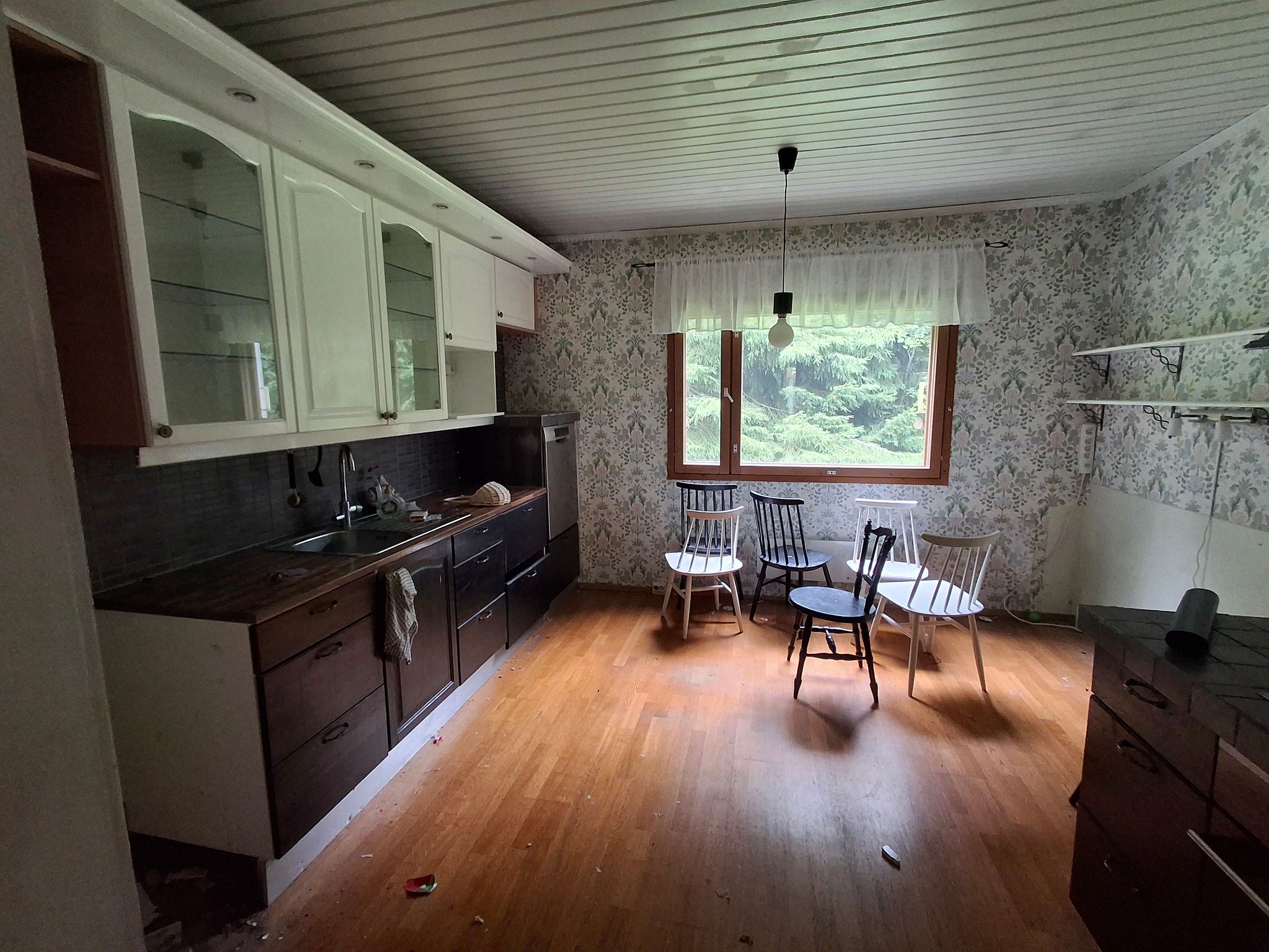 Image 11/26