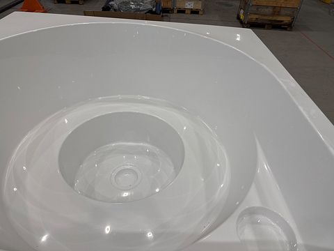 Image 4/10