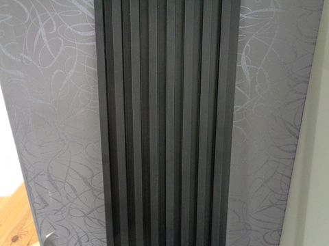 Image 2/3