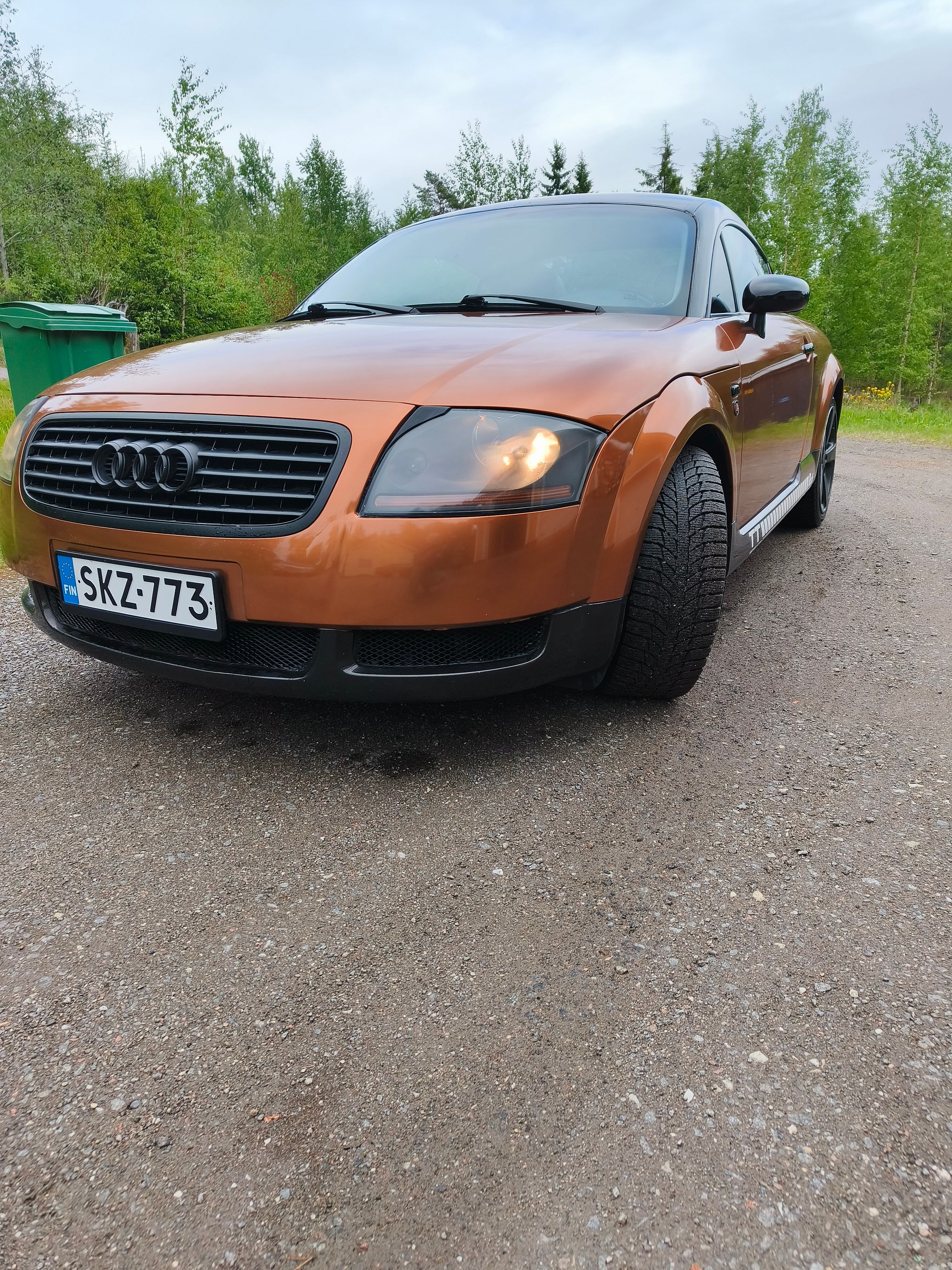 Image 1/10