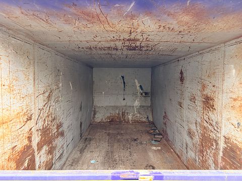 Image 7/9