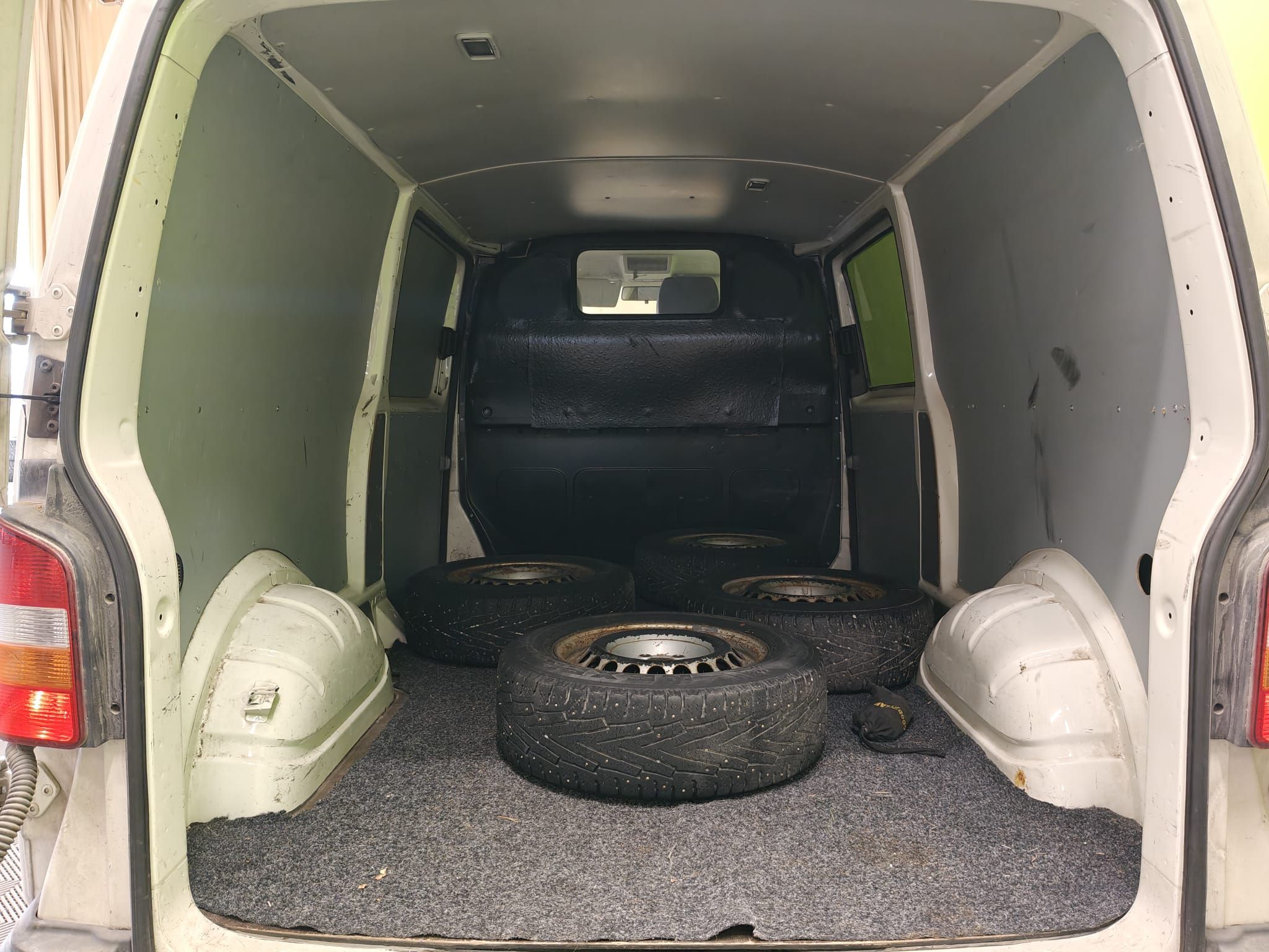 Image 11/43
