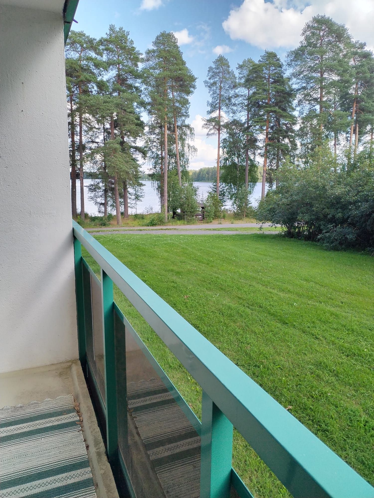 Image 4/10