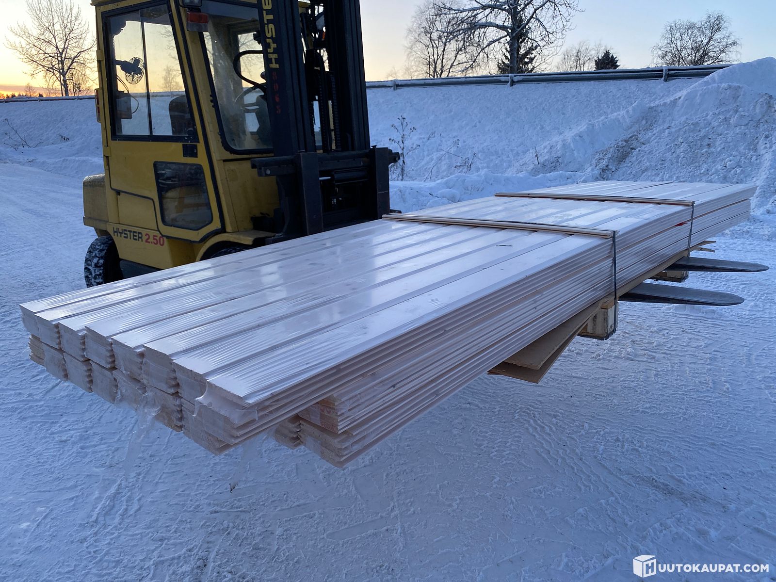 PITKÄÄ! Sisustuspaneeli, Valkolakka 14x120 STP, Alavieska | Huutokaupat.com