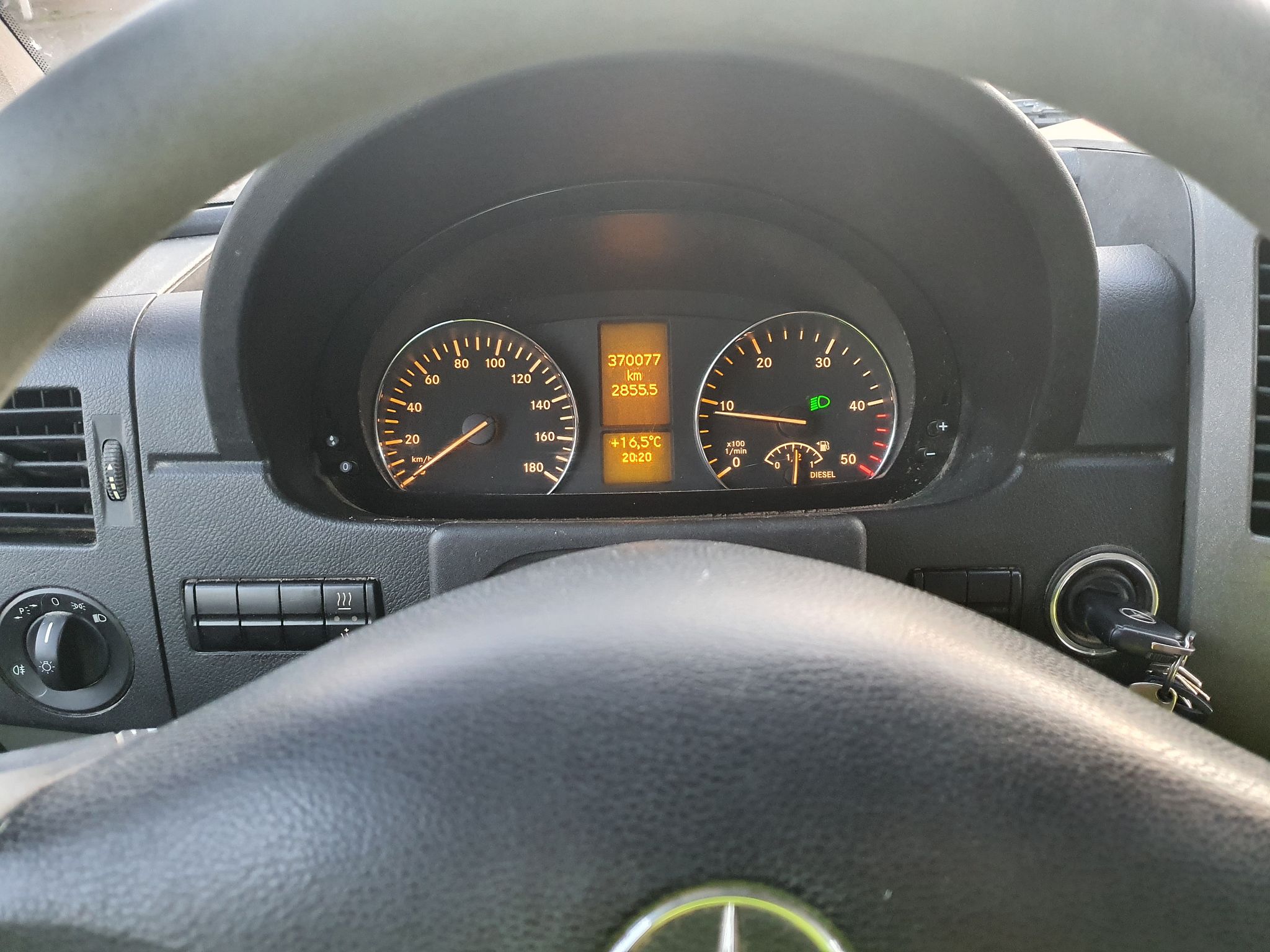 Image 8/8