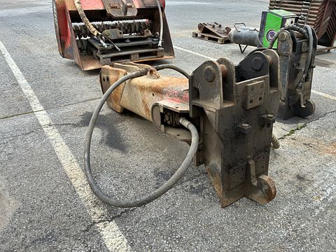 Image 4/10