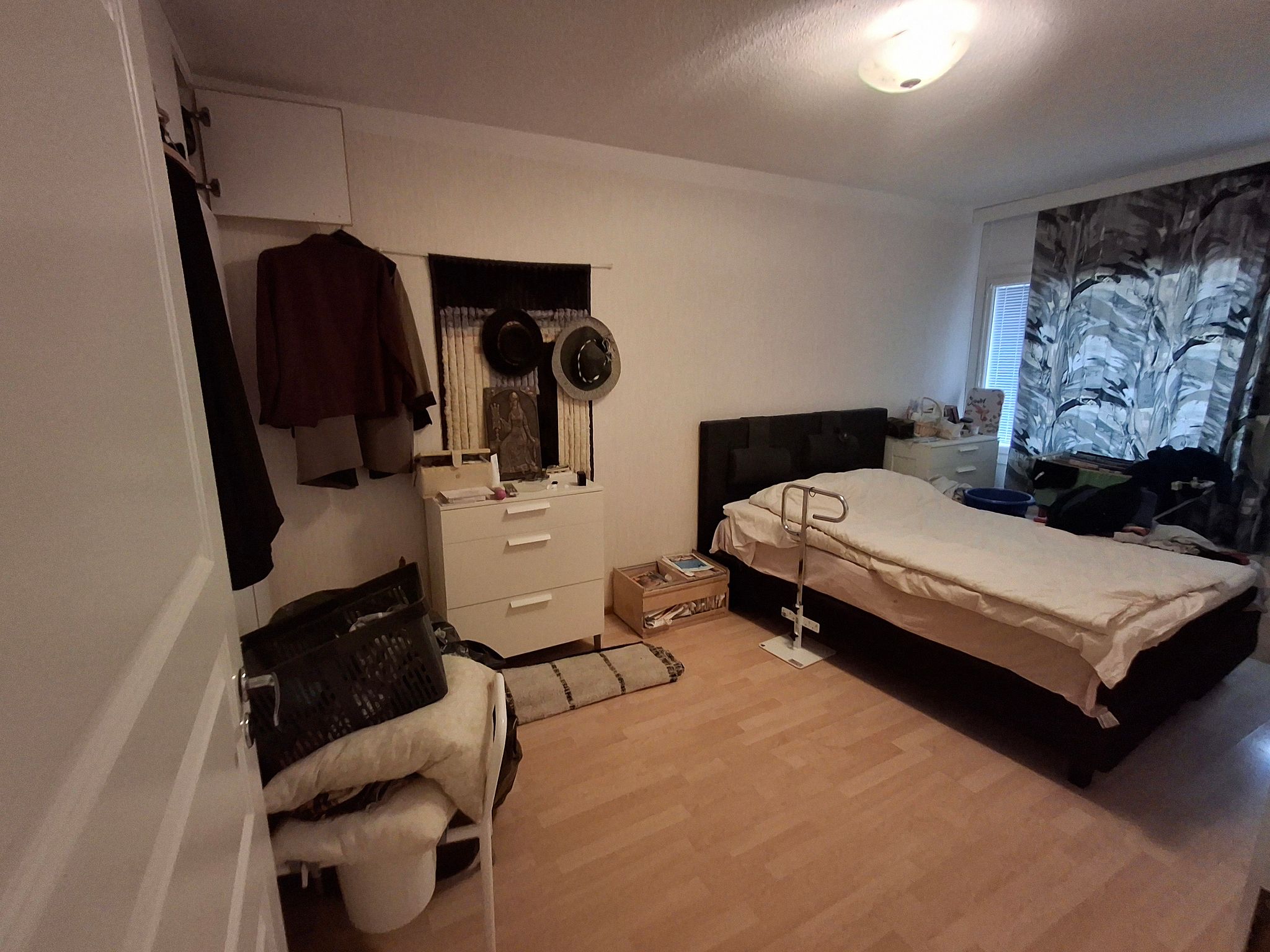 Image 5/10