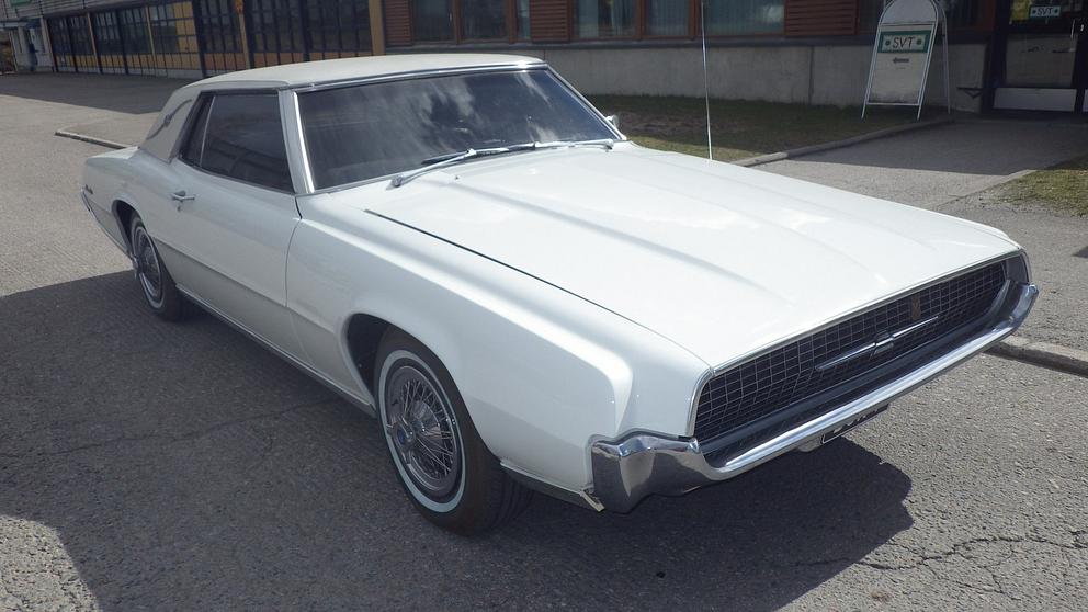 Vehicle image 80