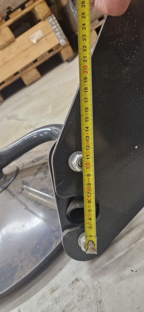 Image 6/9