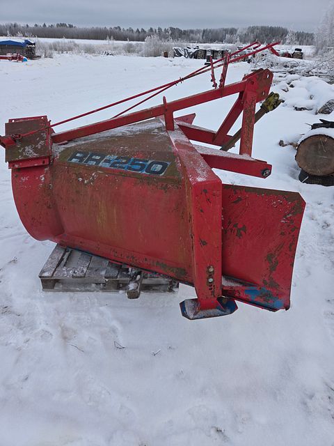 Image 3/33