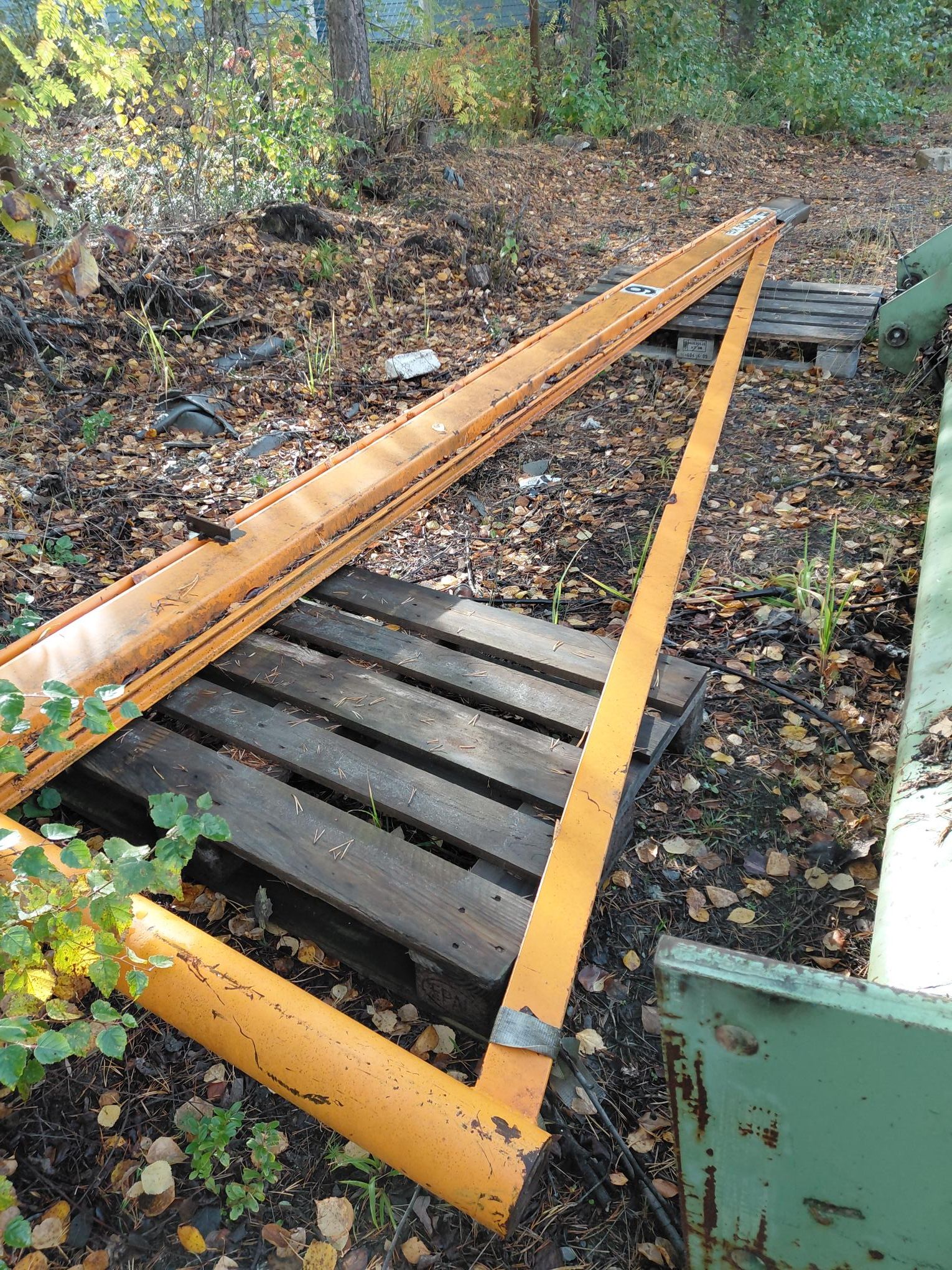 Image 4/6