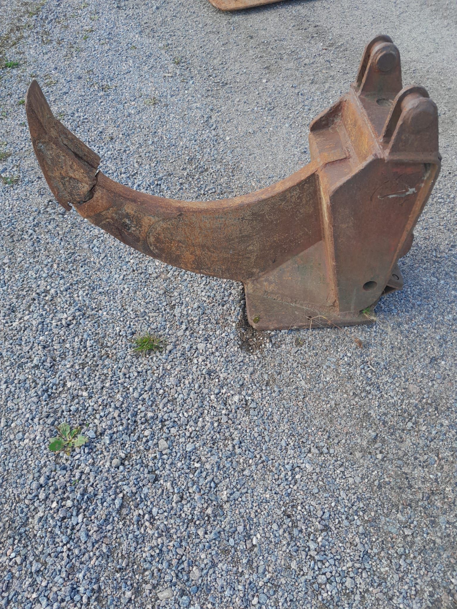 Image 1/3