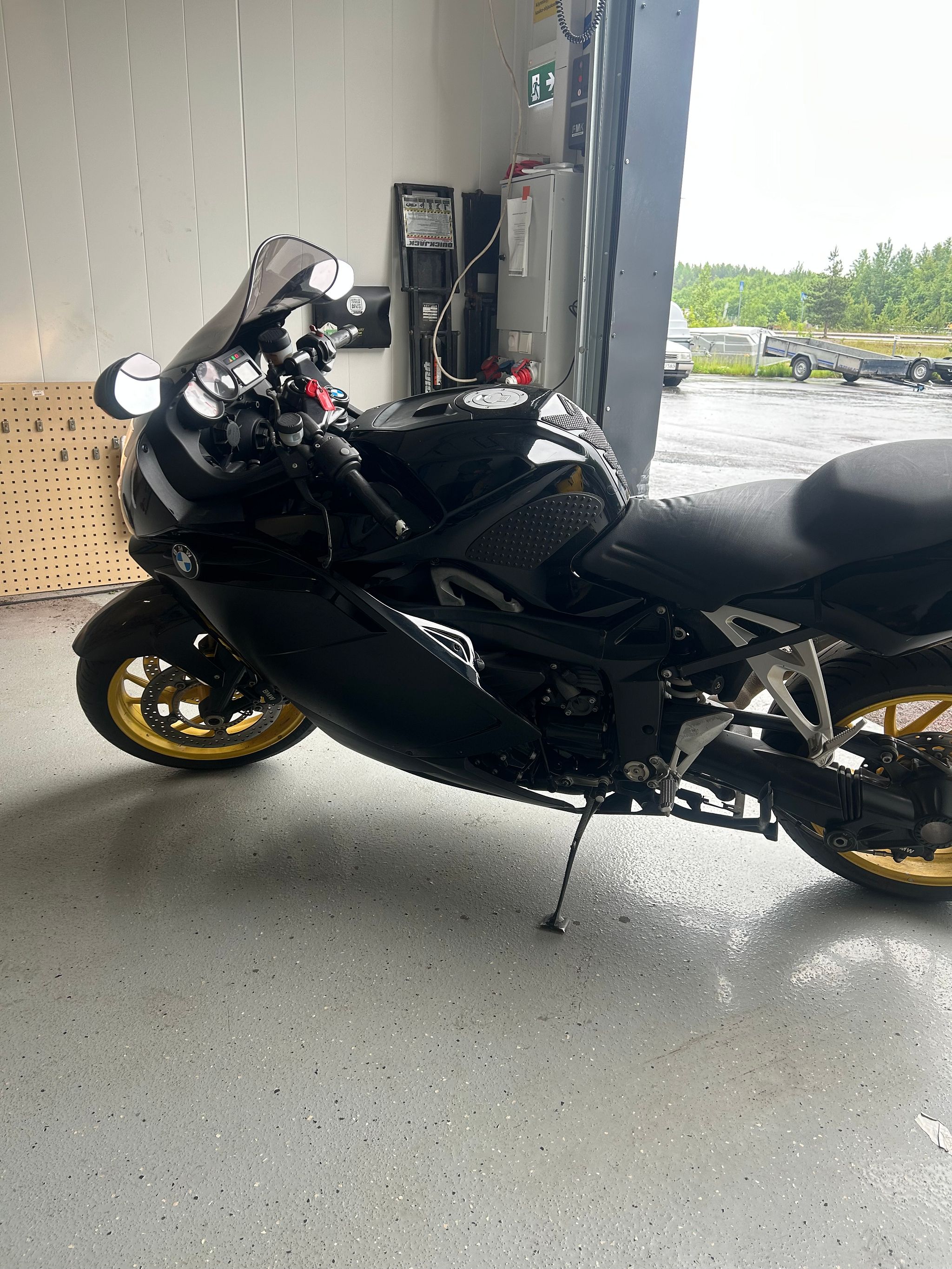 Image 3/14