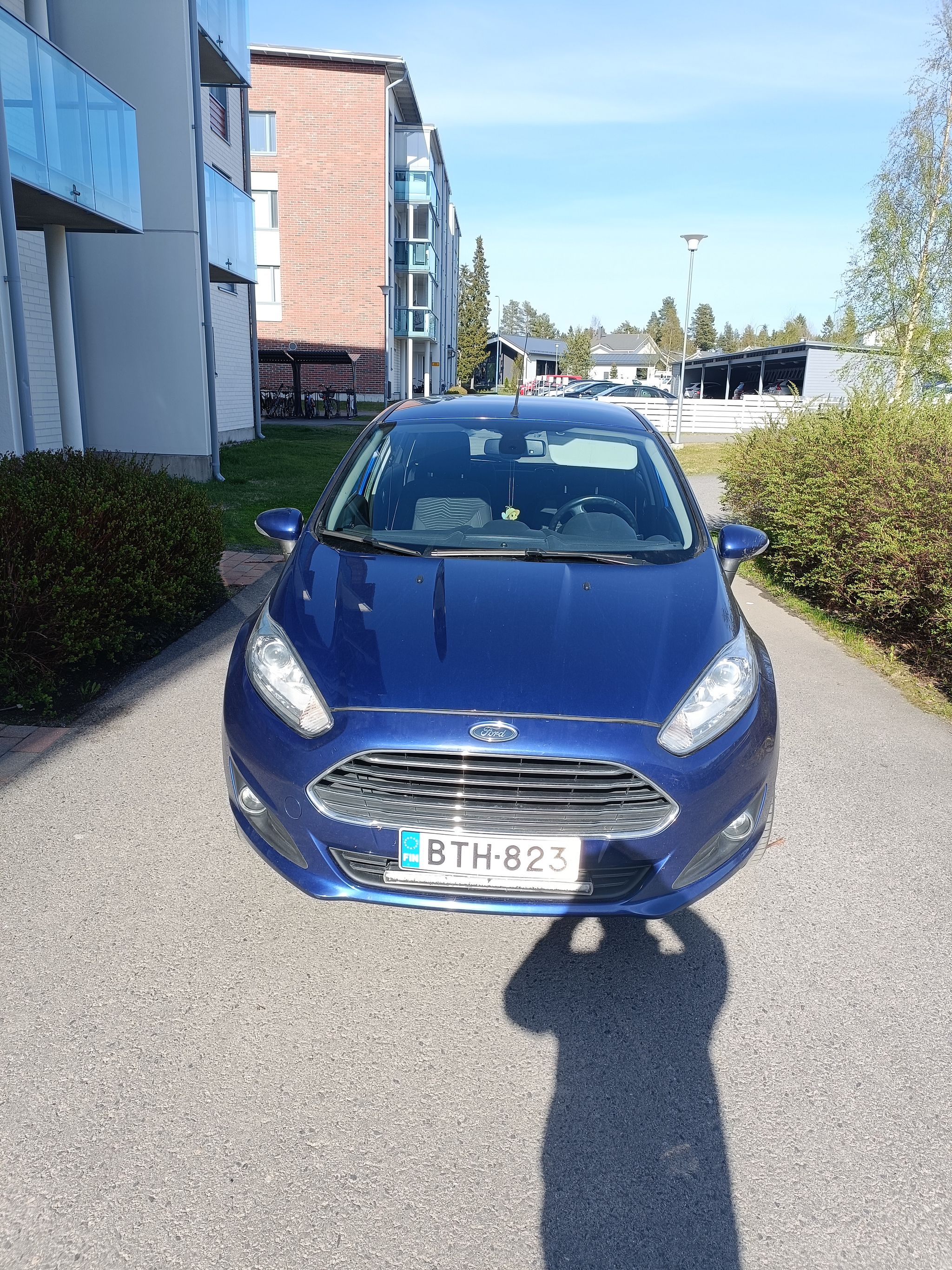 Image 1/17