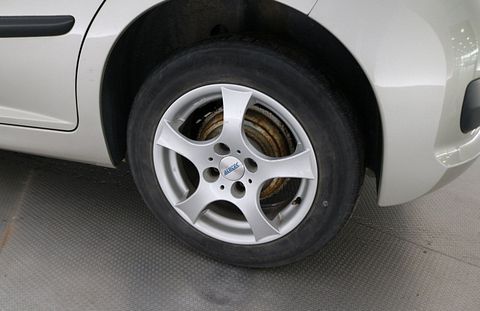Image 11/32