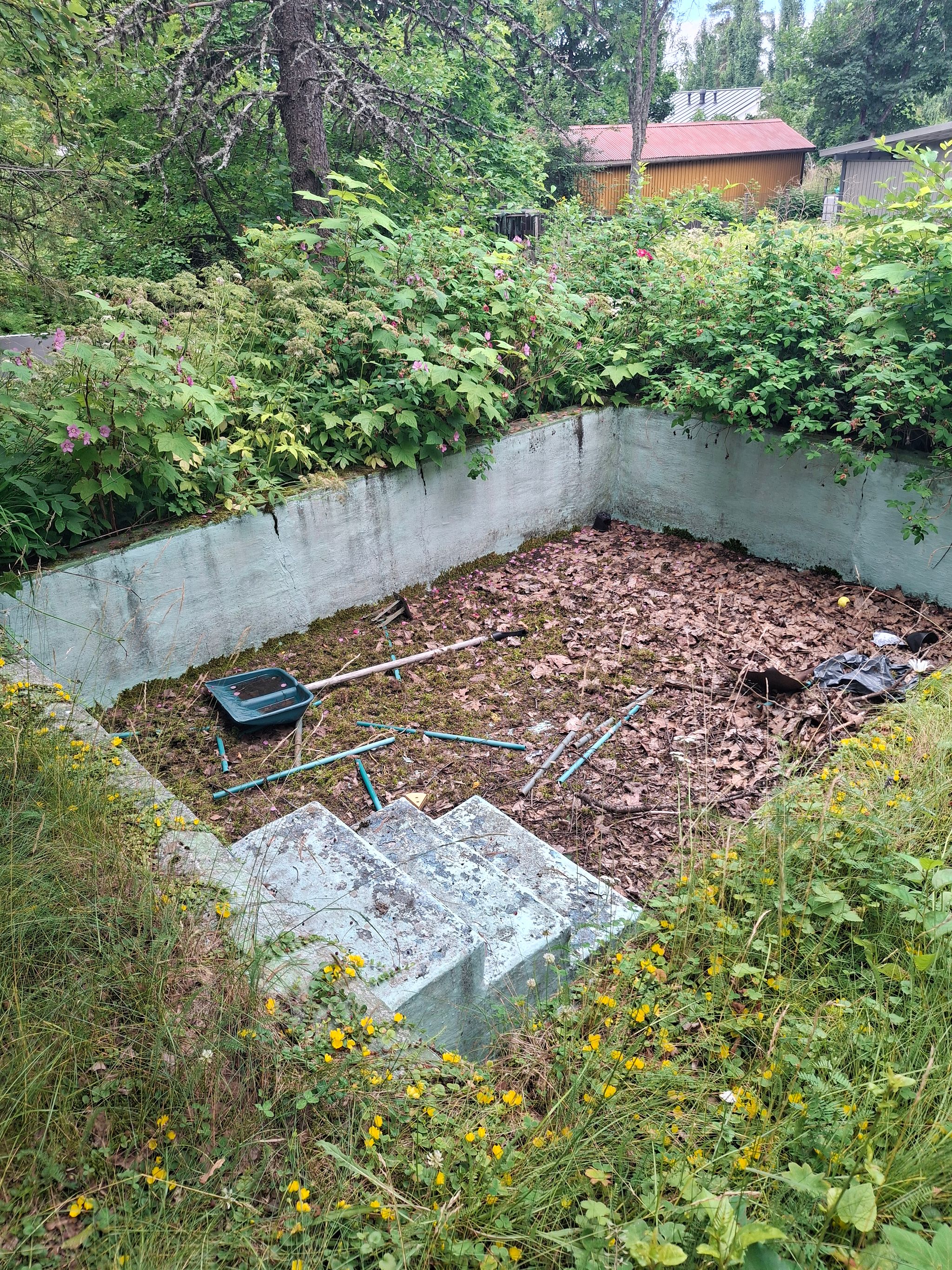 Image 8/34