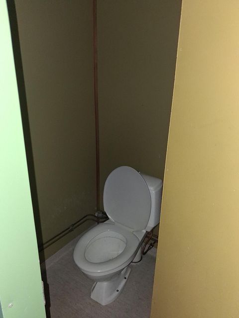 Image 5/9